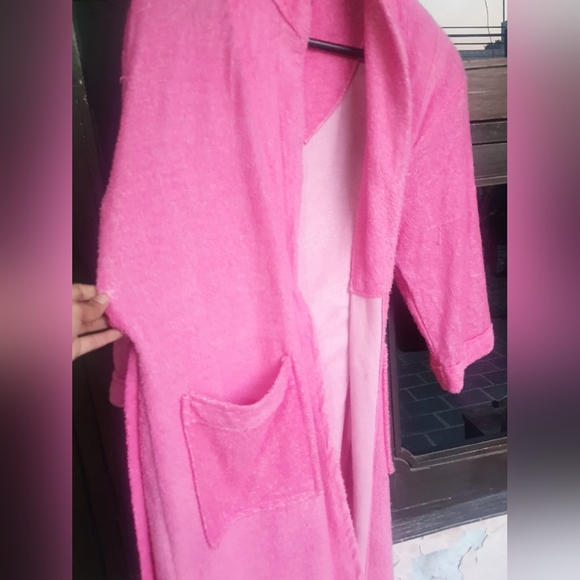 Beautiful Pink Color Bath Robe Full Size. With belt - Picture 4 of 4